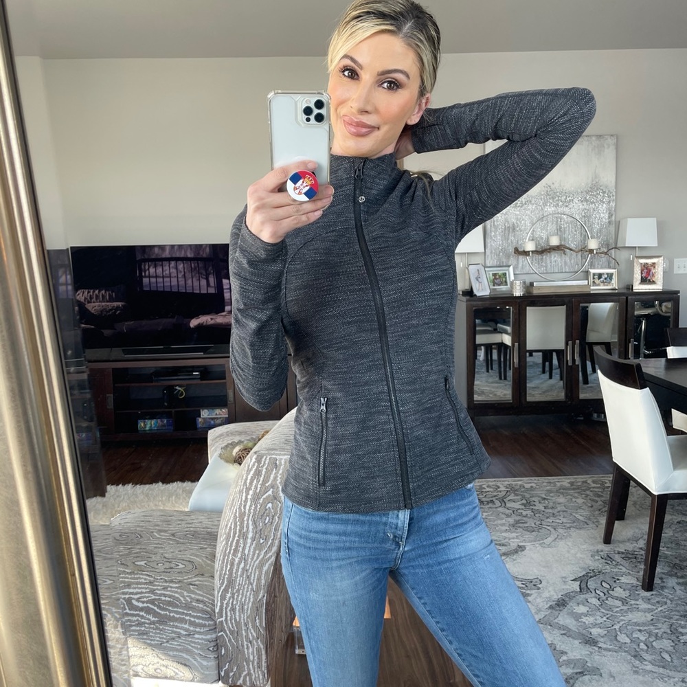 Lululemon forme jacket size 6